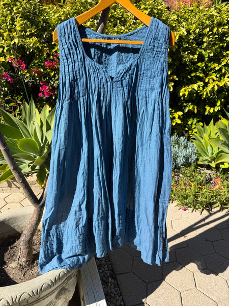 5137 Sleeveless Francoise Dress