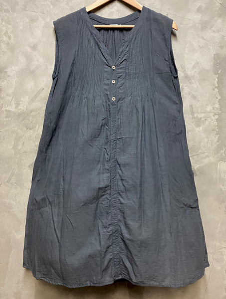 Young Designer Exclusive Pin-Tuck 3 Button Dress