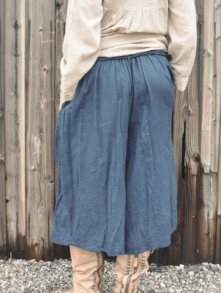 7572 Cropped Pants